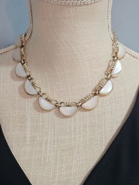 Vintage Coro White and Gold Moonstone Necklace